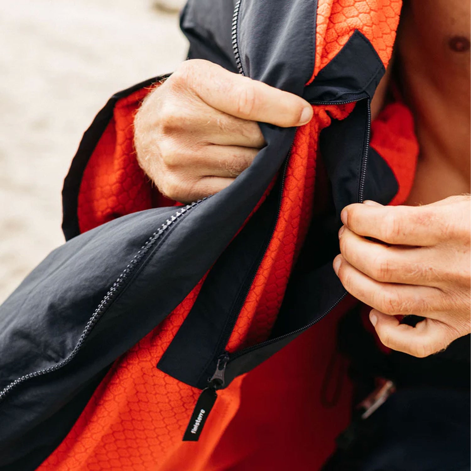 Finisterre - Tego Long Sleeve Robe - Navy/Flame FU7433-NF