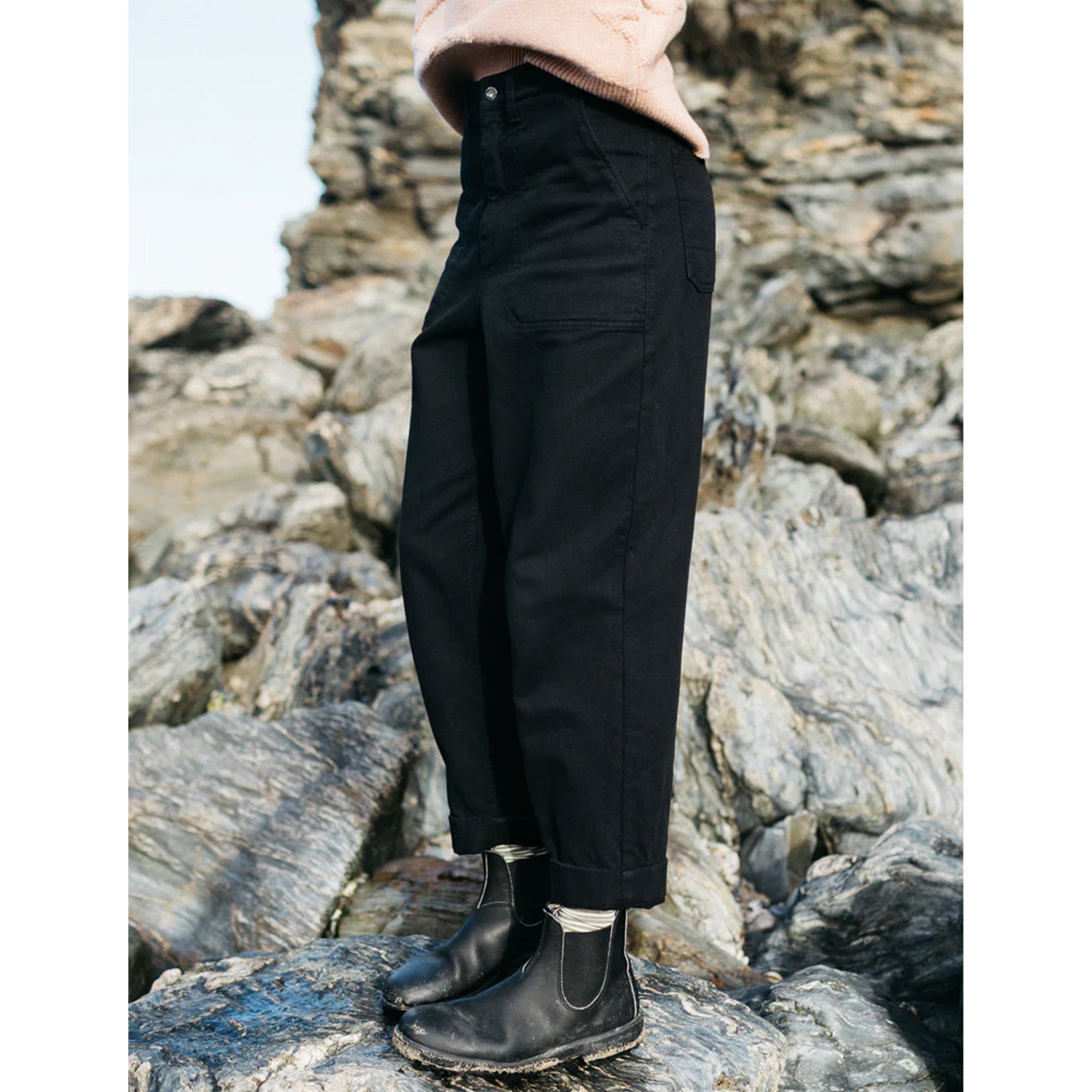 Finisterre - Yarrel Trouser Womens - Black FW2303-BK