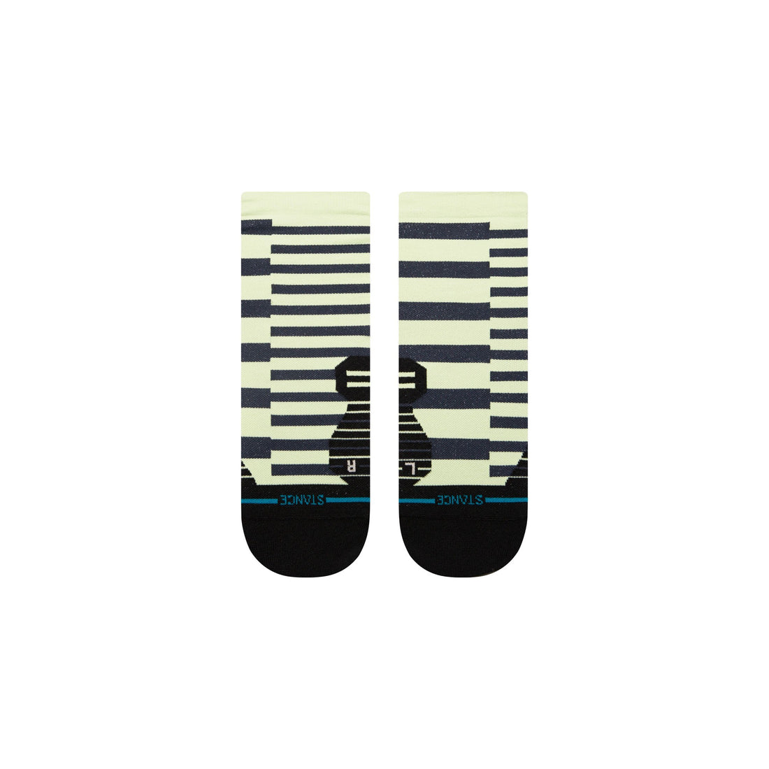 Staggered Ultra Light Quarter - Black